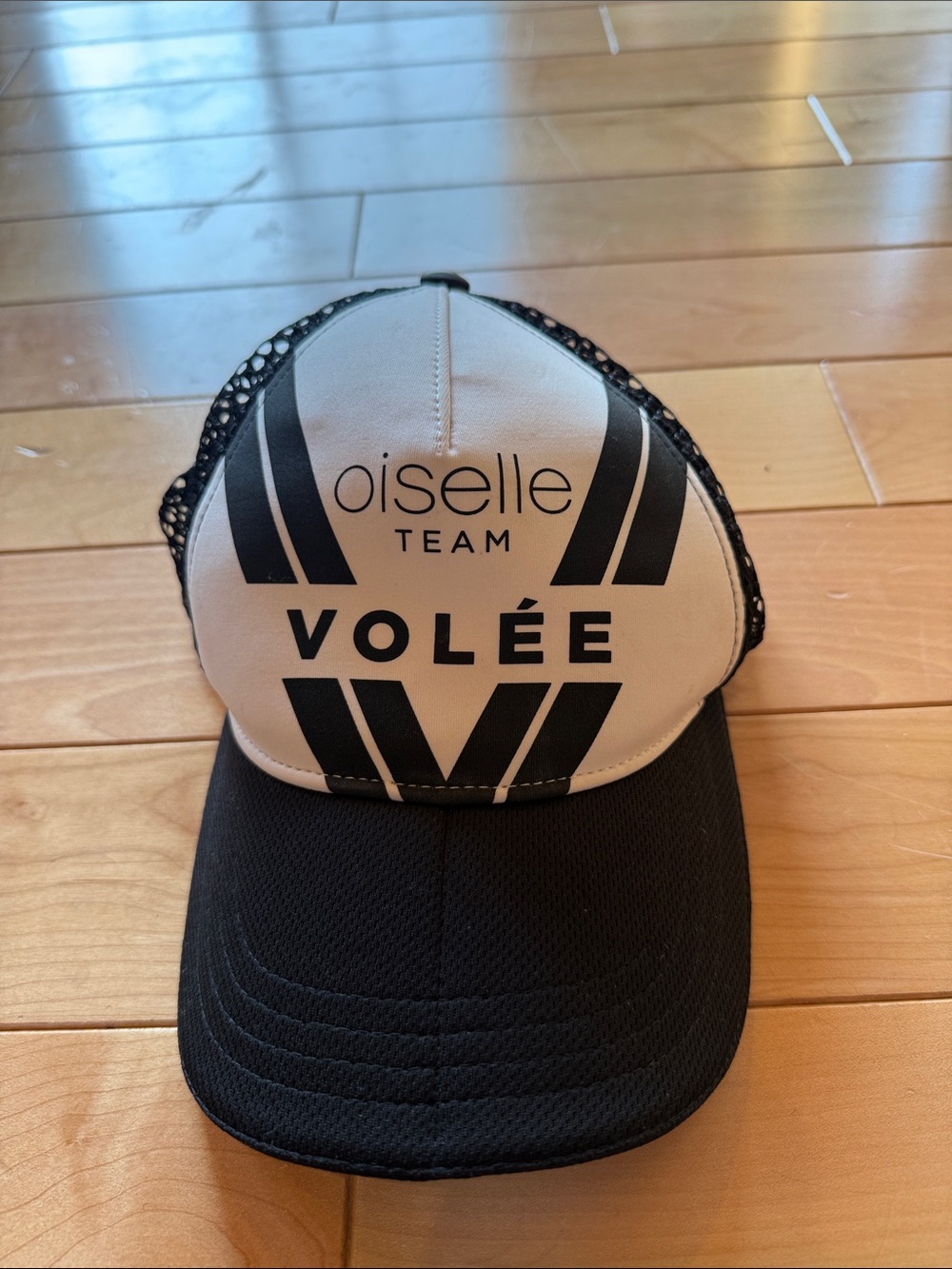 oiselle Team Volée Black & White Trucker Cap
